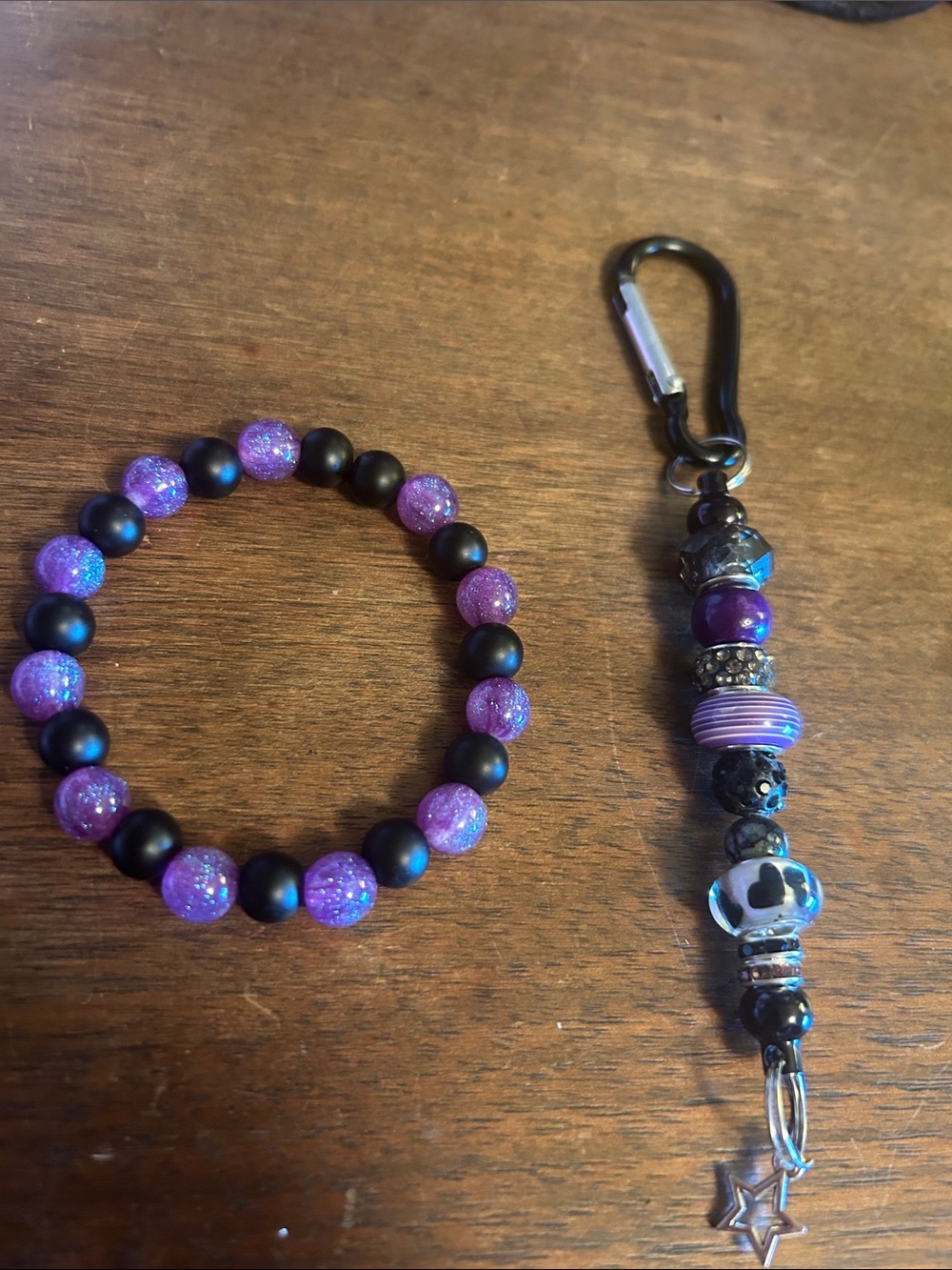 💜Purple and Black Beaded Stretch Bracelet with keychain included.